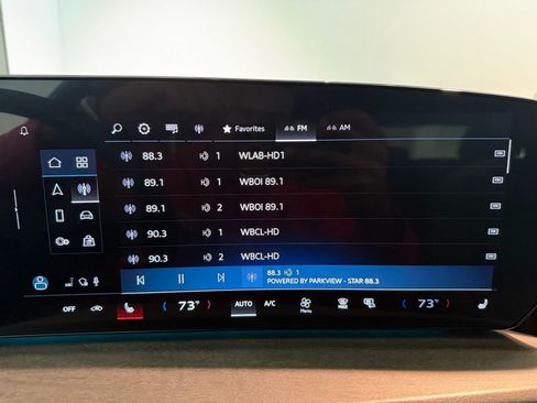 Used 2025 Audi Q5 Premium w/ Convenience Package image 23