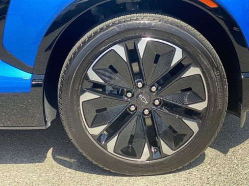 Used 2024 Chevrolet Blazer EV RS image 32