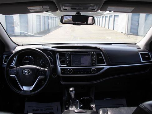 Used 2014 Toyota Highlander Limited FWD image 27