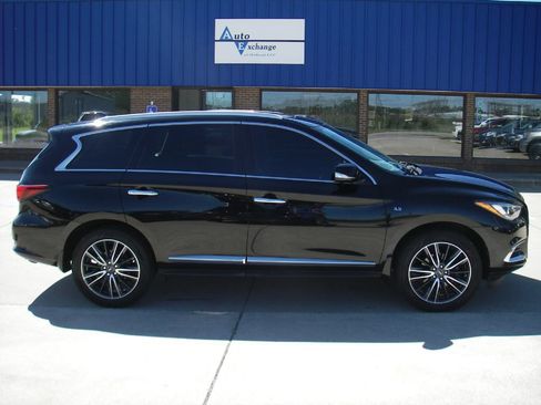 Used 2017 INFINITI QX60 Luxe w/ Premium Plus Package AWD/4WD image 4