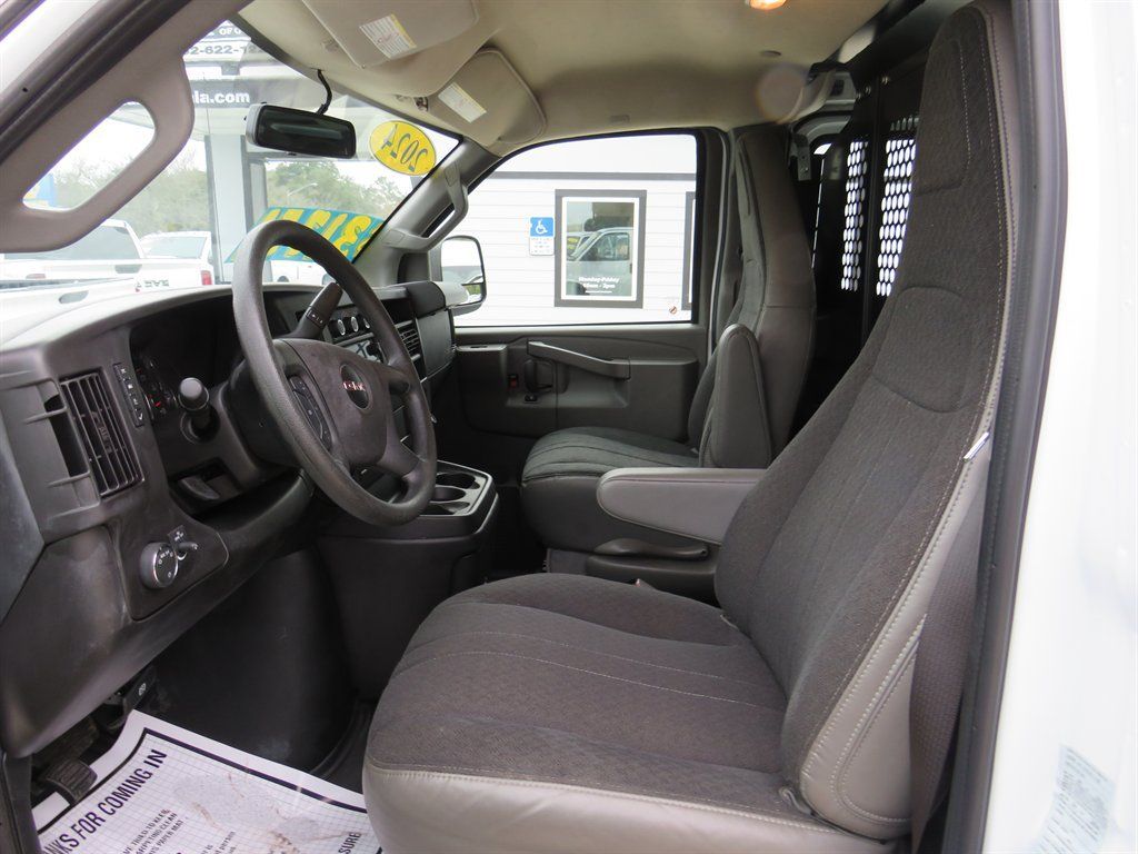 Used 2024 GMC Savana 2500 w/ Driver Convenience Package RWD image 4