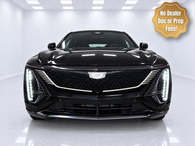 Used 2024 Cadillac Lyriq Sport AWD/4WD image 2