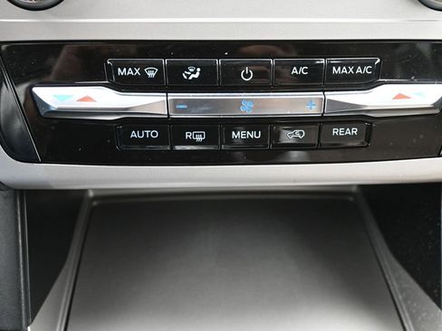 Used 2023 Ford Explorer 4WD image 14