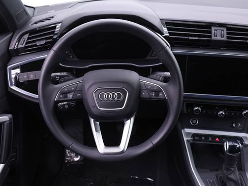 Certified 2025 Audi Q3 2.0T Premium Plus w/ Premium Plus Package image 20