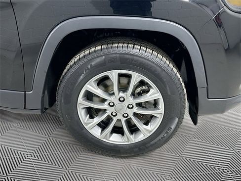 Used 2022 Jeep Cherokee Latitude Lux image 24