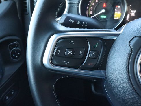 Used 2021 Jeep Wrangler Unlimited Sahara w/ Safety Group image 33