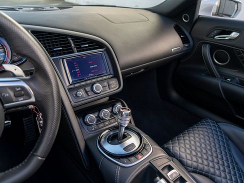 Used 2014 Audi R8 V10 image 27