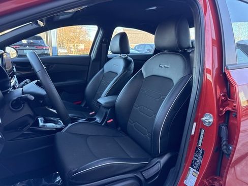 Used 2023 Kia Forte GT-Line image 10