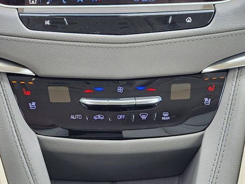New 2025 Cadillac XT5 Premium Luxury w/ LPO, ONYX Package image 18