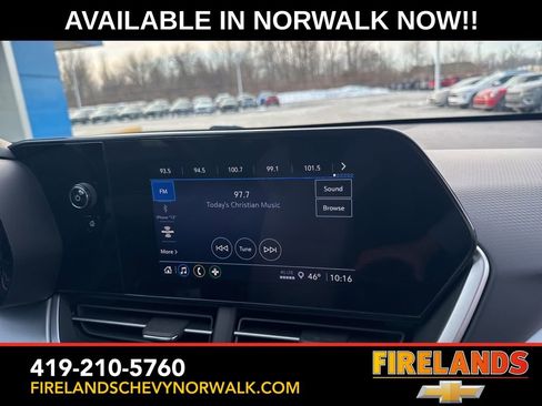 Used 2024 Chevrolet Trax RS image 17