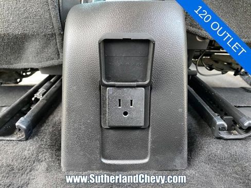 Used 2022 Chevrolet Trax LT w/ Premium Seat Package AWD/4WD image 38