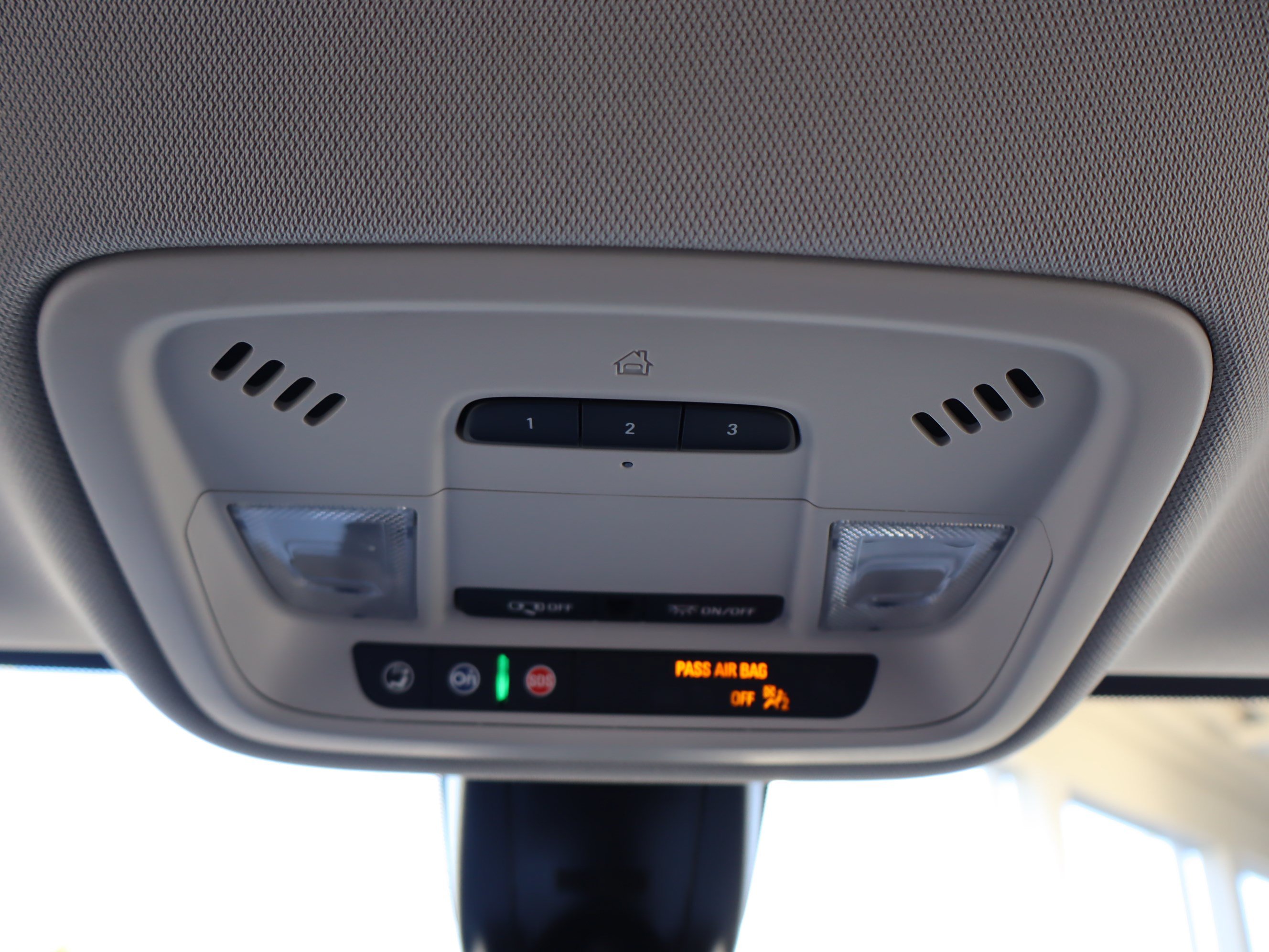 Used 2021 Chevrolet Traverse RS FWD image 29