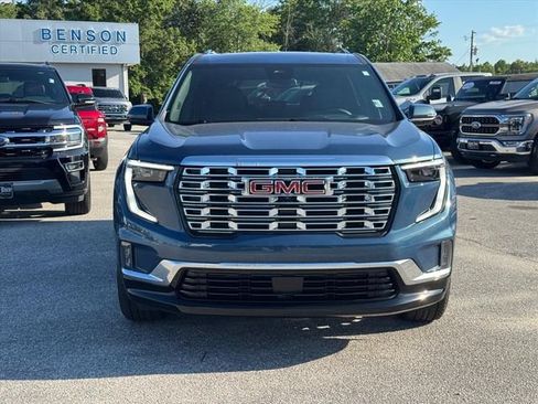 Used 2025 GMC Acadia Denali FWD image 8
