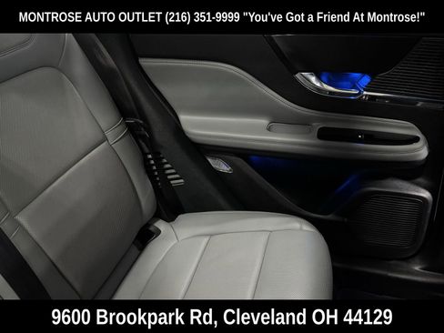 Used 2022 Lincoln Corsair AWD w/ Premium Package image 32