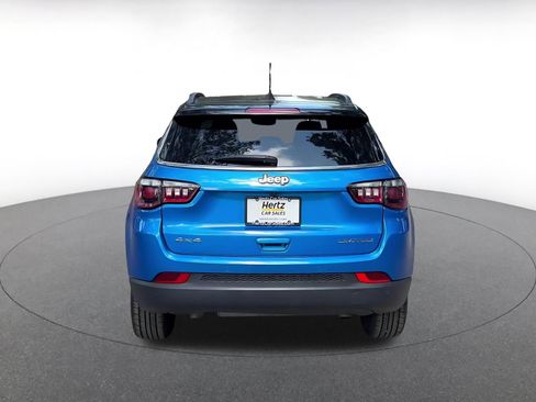 Used 2025 Jeep Compass Limited AWD/4WD image 12