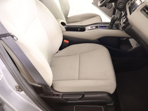 Used 2022 Honda HR-V LX image 12