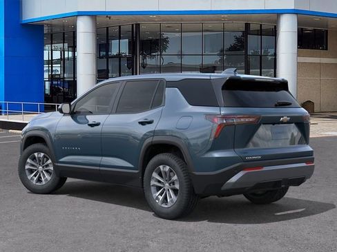 New 2026 Chevrolet Equinox LT w/ Convenience Package II FWD image 3