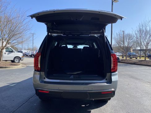 Used 2024 GMC Yukon AT4 w/ AT4 Premium Plus Package image 11