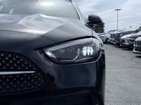Used 2023 Mercedes-Benz C 300 4MATIC Sedan image 3