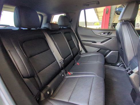 Used 2025 Chevrolet Equinox LT w/ Convenience Package II FWD image 26