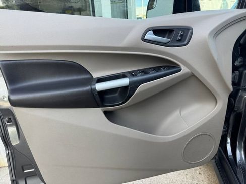 Used 2016 Ford Transit Connect Titanium FWD image 4