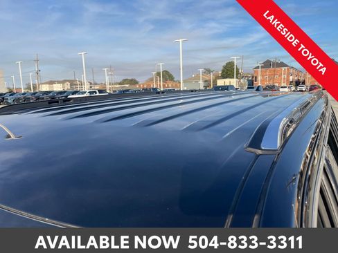 Used 2024 Jeep Wagoneer L Series II image 9