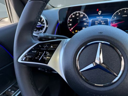 New 2026 Mercedes-Benz GLB 250 image 13