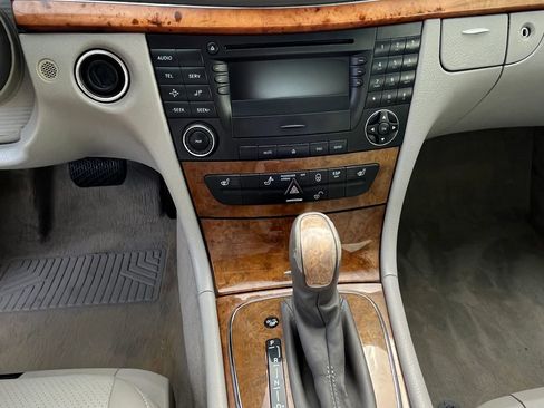 Used 2003 Mercedes-Benz E 500 Sedan image 19