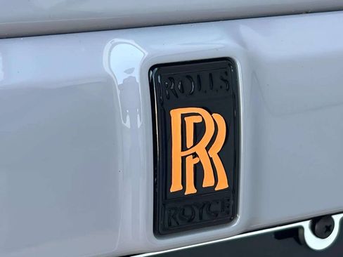 Used 2021 Rolls-Royce Dawn RWD image 18