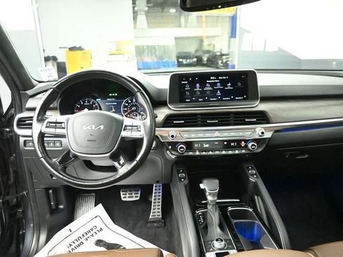 Used 2022 Kia Telluride SX w/ SX Prestige Package image 24