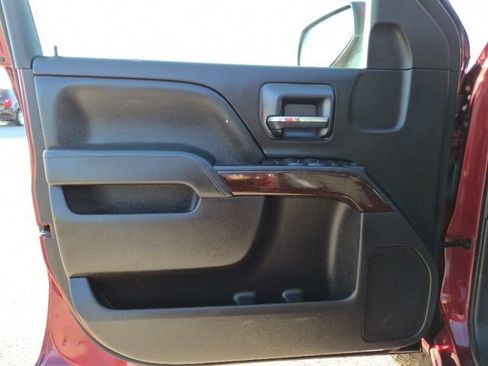 Used 2017 GMC Sierra 1500 SLE w/ SLE Value Package image 12