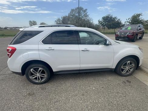 Used 2016 Chevrolet Equinox LTZ w/ Enhanced Convenience Package image 5