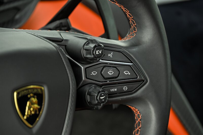 Used 2024 Lamborghini Revuelto AWD/4WD image 48