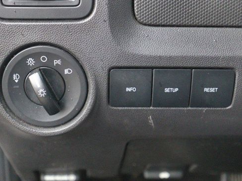 Used 2011 Ford Escape XLT AWD/4WD image 16