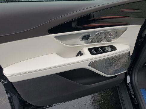 New 2026 Lincoln Nautilus Black Label AWD/4WD image 8