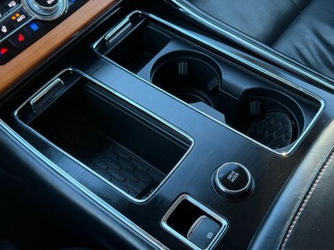 Used 2020 Lincoln Aviator Reserve w/ Equipment Group 202A image 32