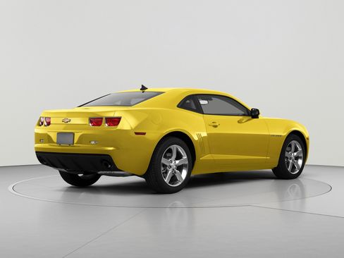 Used 2010 Chevrolet Camaro SS w/ RS Package RWD image 3