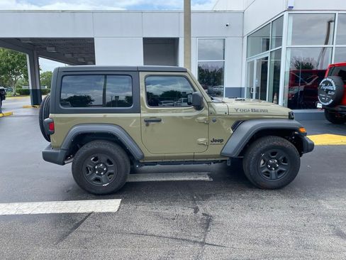 Used 2025 Jeep Wrangler Sport AWD/4WD image 8