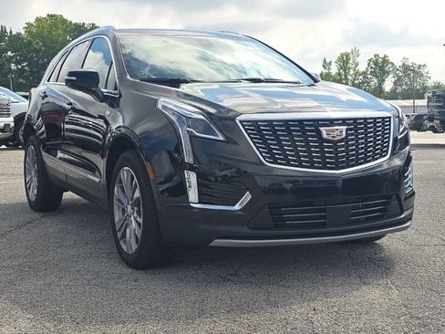 Used 2025 Cadillac XT5 Premium Luxury w/ Technology Package FWD image 7