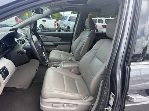 Used 2014 Honda Odyssey Touring Elite image 10
