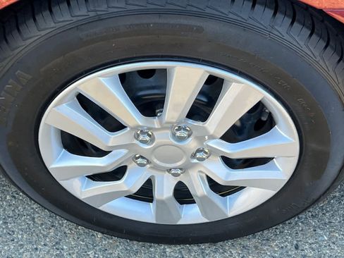 Used 2017 Toyota Camry LE FWD image 22