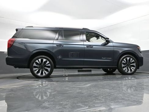 Used 2025 Ford Expedition Max Platinum w/ Driver's Package AWD/4WD image 54