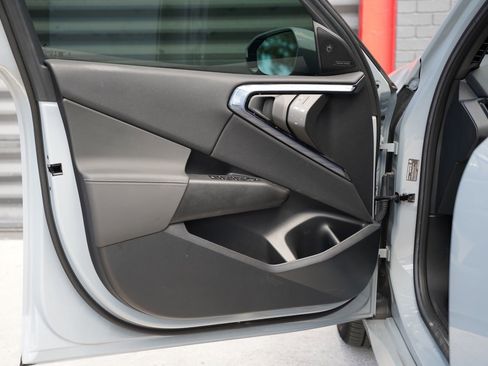 Used 2025 BMW X3 xDrive30i w/ Premium Package image 15