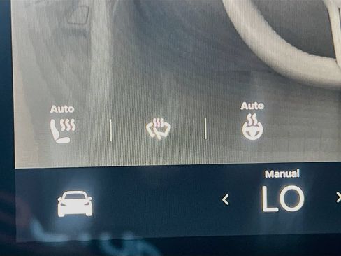 Used 2025 Tesla Model Y Long Range RWD image 21