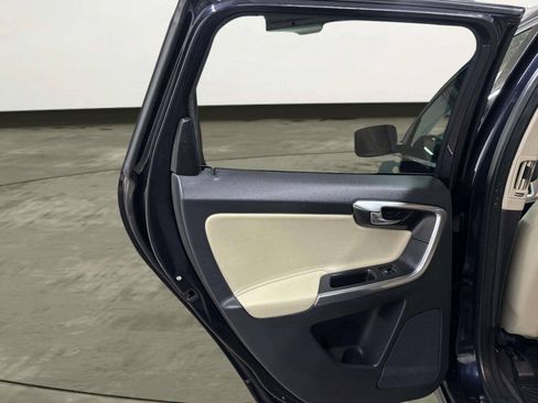 Used 2016 Volvo XC60 T6 w/ Proximity Package AWD/4WD image 13