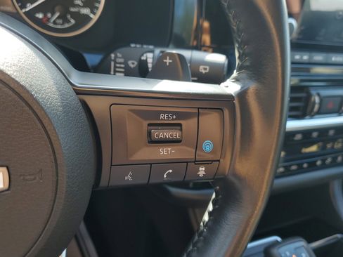 Certified 2024 Nissan Pathfinder SV image 23