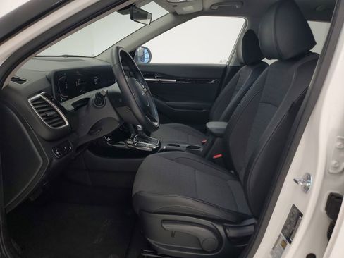 Used 2025 Kia Seltos S image 12