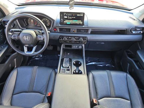 Used 2025 Honda Pilot EX-L image 9