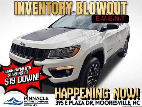 Used 2019 Jeep Compass Trailhawk image 3