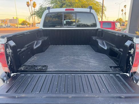 Used 2006 Toyota Tacoma PreRunner RWD image 38